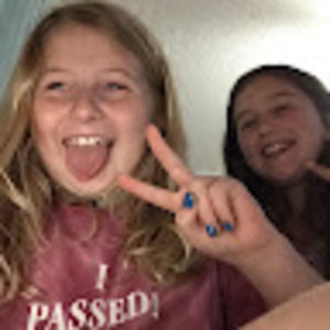 Meet your Posher, Chloe